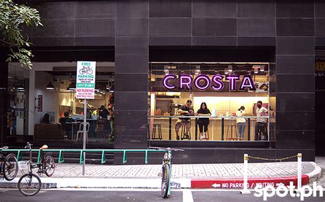 Crosta Pizzeria Cool Pizza Shop in Salcedo Village Makati .